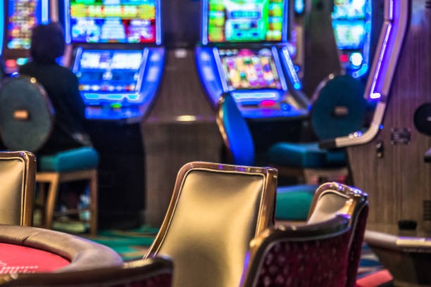 qqindah slot deposit screen featuring DANA, OVO, GoPay, and QRIS payment options